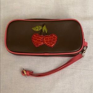 Brown Brighton large sunglasses case